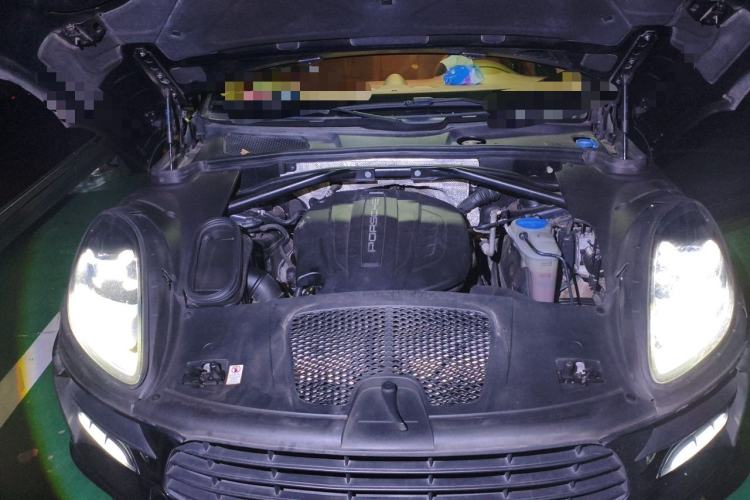 Used Porsche Macan 2014 Macan 2.0T Engine Bay