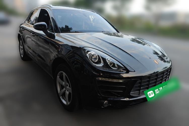 Used Porsche Macan 2014 Macan 2.0T Front Right 45 Deg