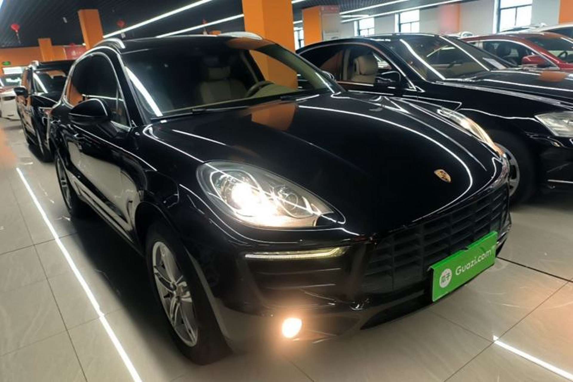 Used Porsche Macan 2014 Macan 2.0T Front Right 45 Deg