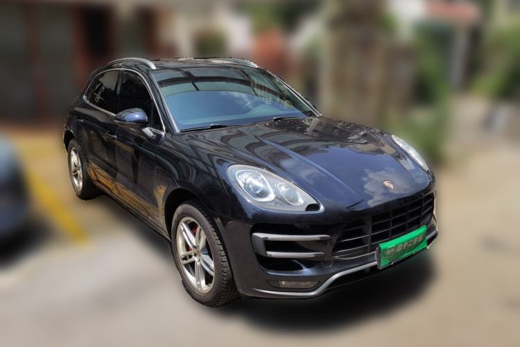 Used Porsche Macan 2014 Macan Turbo 3.6T Front Right 45 Deg