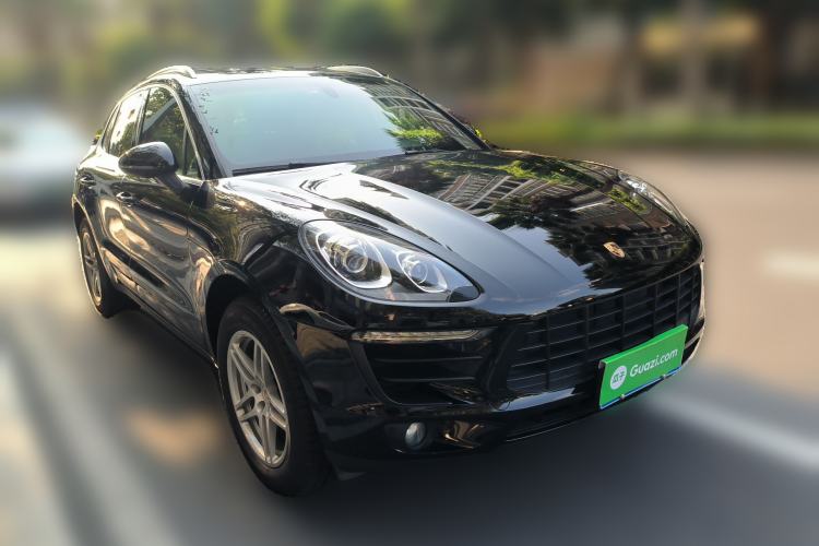 Used Porsche Macan 2014 Macan 2.0T Front Right 45 Deg