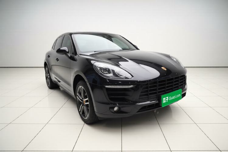 Used Porsche Macan 2014 Macan 2.0T Front Right 45 Deg