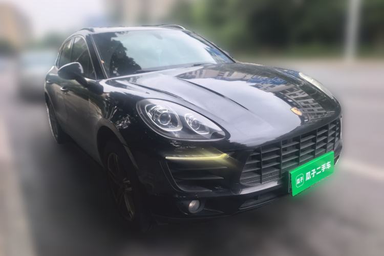 Used Porsche Macan 2014 Macan 2.0T Front Right 45 Deg