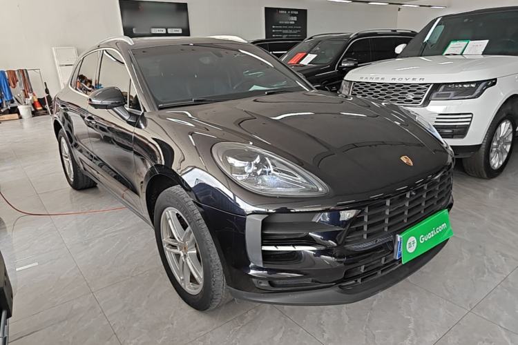 Used Porsche Macan 2014 Macan 2.0T Front Right 45 Deg