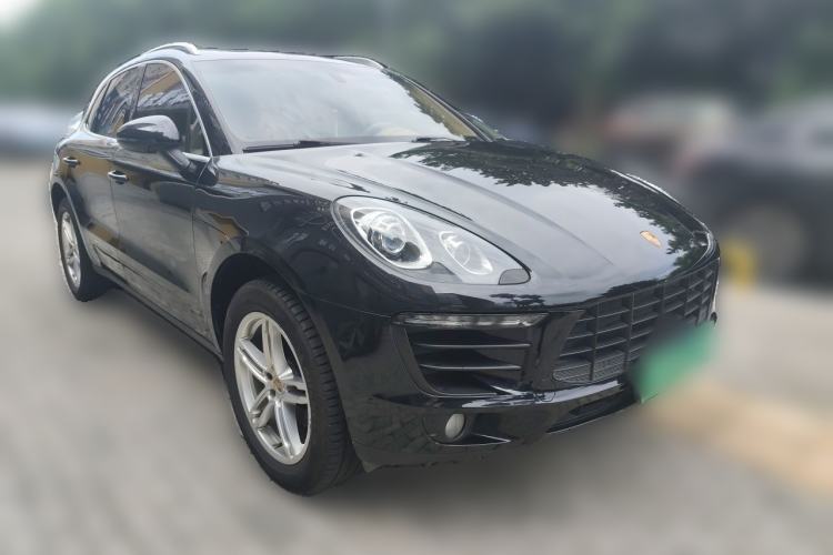 Used Porsche Macan 2014 Macan 2.0T Front Right 45 Deg