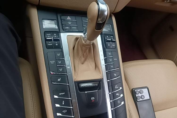 Used Porsche Macan 2014 Macan S 3.0T Gear Lever