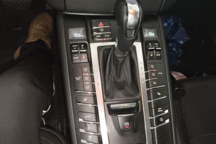 Used Porsche Macan 2014 Macan 2.0T Gear Lever