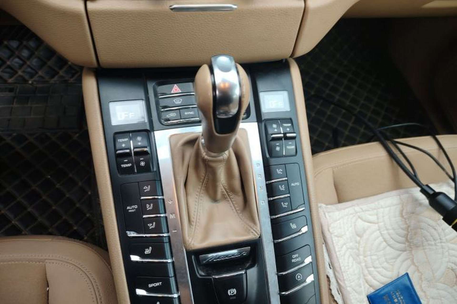Used Porsche Macan 2014 Macan 2.0T Gear Lever