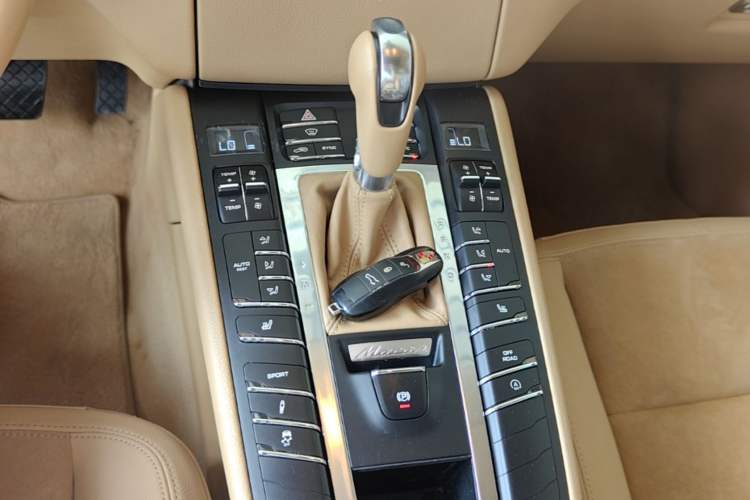 Used Porsche Macan 2014 Macan 2.0T Gear Lever