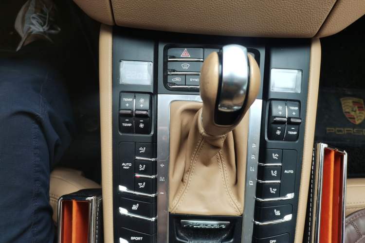 Used Porsche Macan 2014 Macan 2.0T Gear Lever