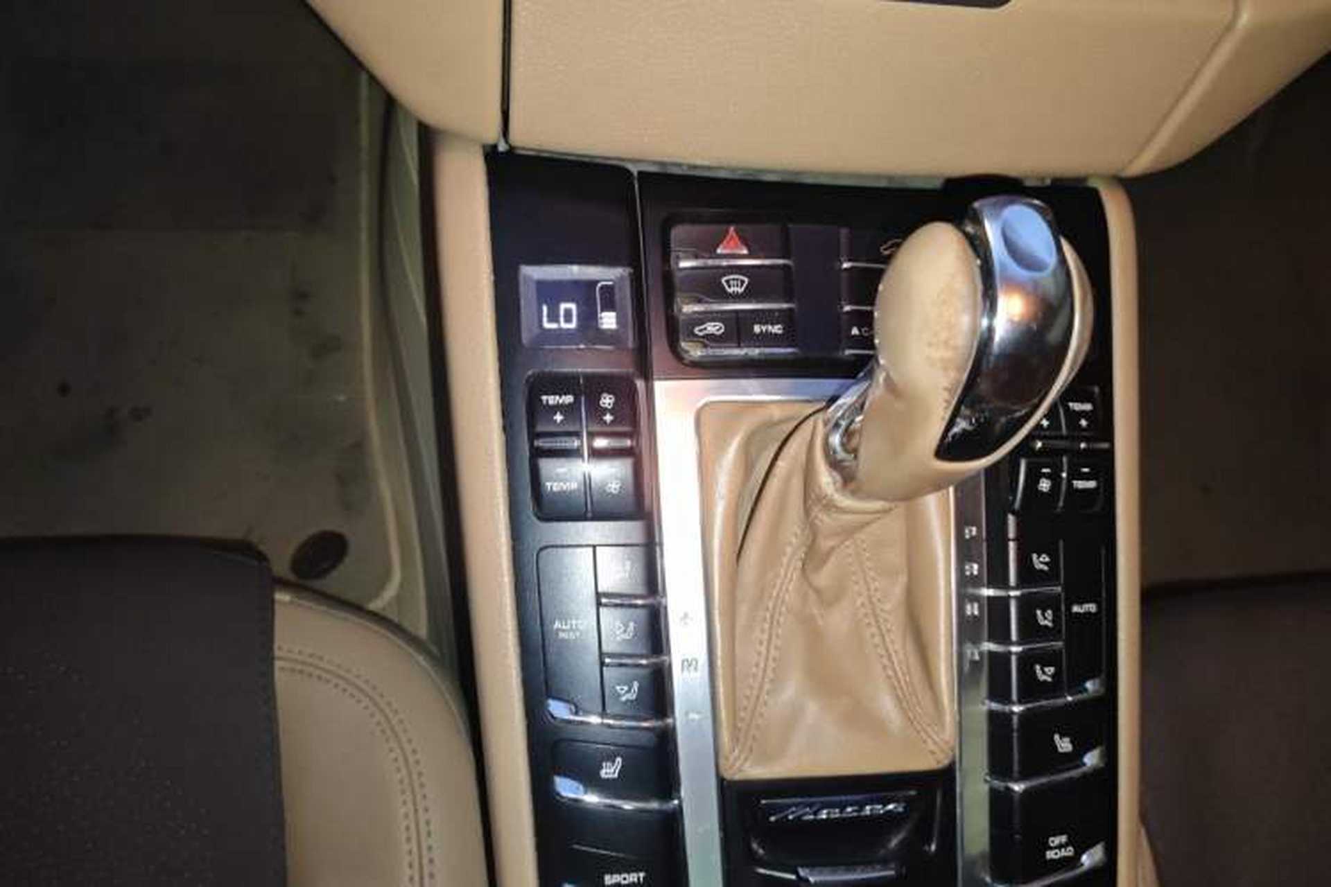 Used Porsche Macan 2014 Macan 2.0T Gear Lever
