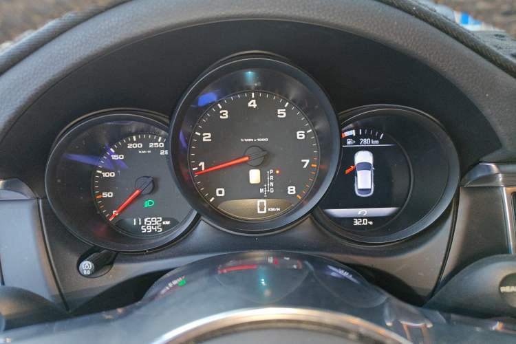 Used Porsche Macan 2014 Macan 2.0T Instrument Cluster