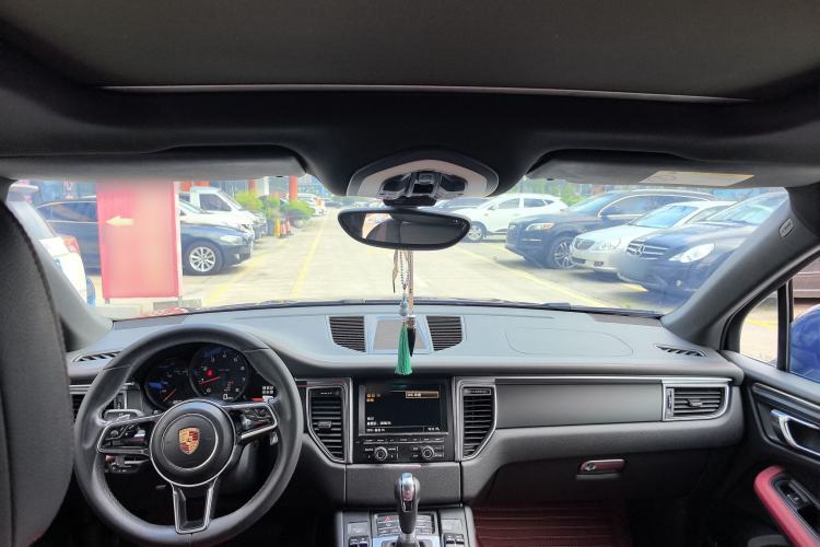 Used Porsche Macan 2014 Macan 2.0T Interior 1