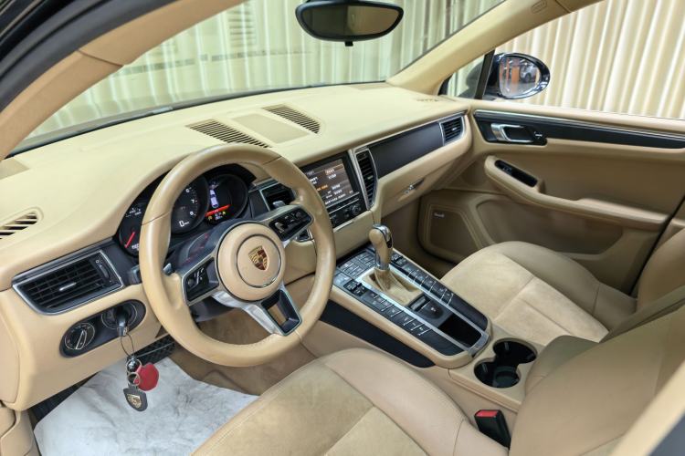 Used Porsche Macan 2014 Macan 2.0T Interior 2