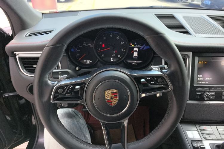 Used Porsche Macan 2014 Macan 2.0T Interior 3