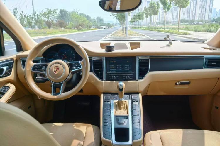 Used Porsche Macan 2014 Macan 2.0T Interior 4