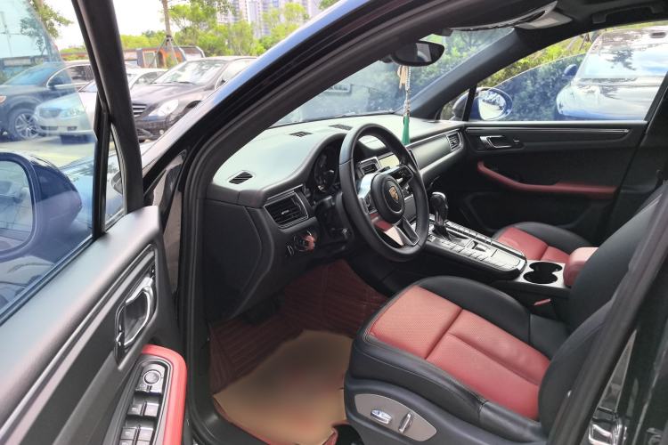 Used Porsche Macan 2014 Macan 2.0T Interior 5
