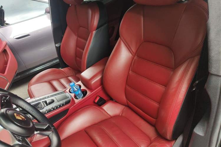Used Porsche Macan 2014 Macan Turbo 3.6T Left Front Seat