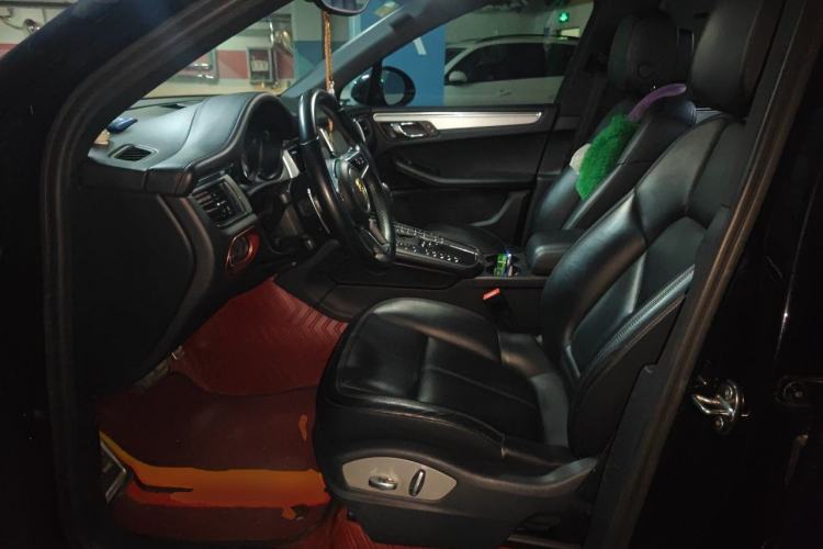 Used Porsche Macan  Left Front Seat
