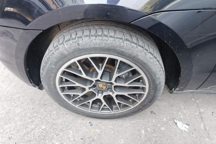 Used Porsche Macan 2014 Macan 2.0T Left Front Wheel Hub