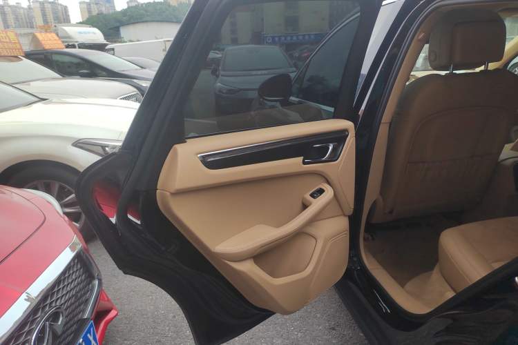 Used Porsche Macan 2014 Macan 2.0T Left Rear Door Interior