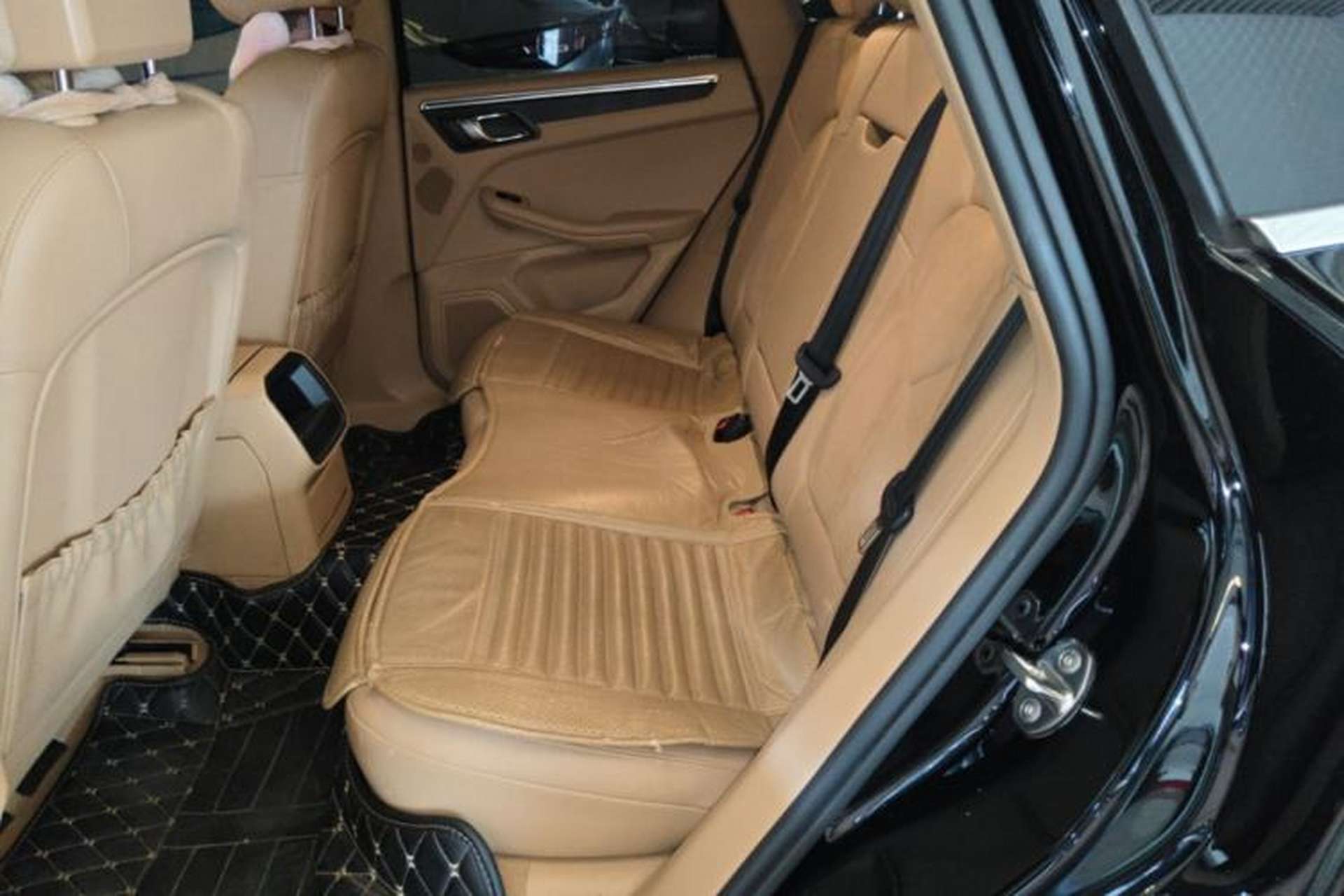 Used Porsche Macan 2014 Macan 2.0T Left Rear Seat