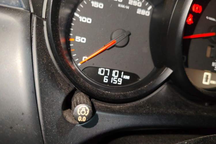 Used Porsche Macan 2014 Macan 2.0T Odometer Close Up