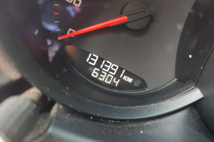 Used Porsche Macan 2014 Macan 2.0T Odometer Close Up