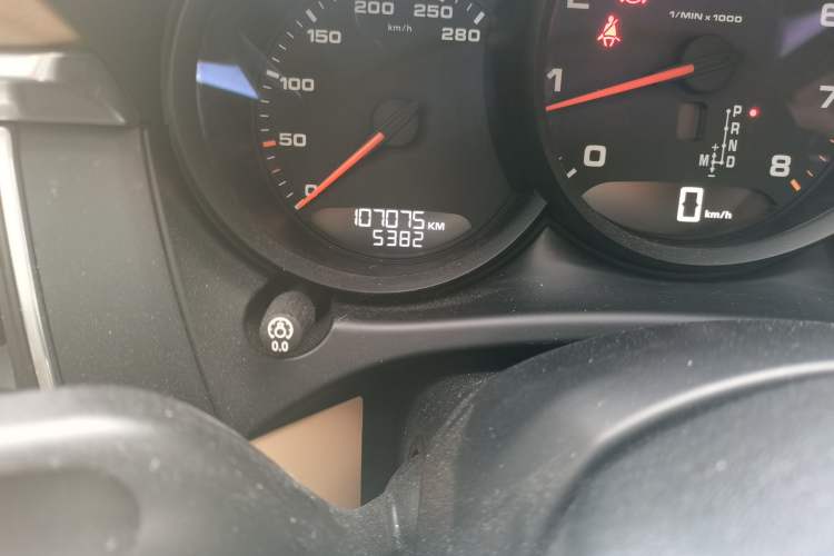 Used Porsche Macan 2014 Macan 2.0T Odometer Close Up
