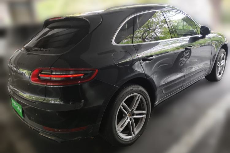 Used Porsche Macan 2014 Macan 2.0T Rear Right 45 Deg