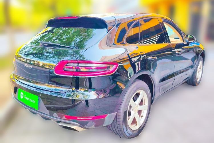 Used Porsche Macan 2014 Macan 2.0T Rear Right 45 Deg