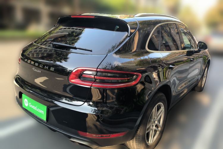 Used Porsche Macan 2014 Macan 2.0T Rear Right 45 Deg