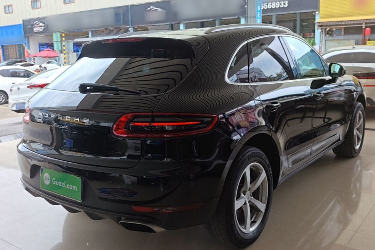 Used Porsche Macan 2014 Macan 2.0T Rear Right 45 Deg