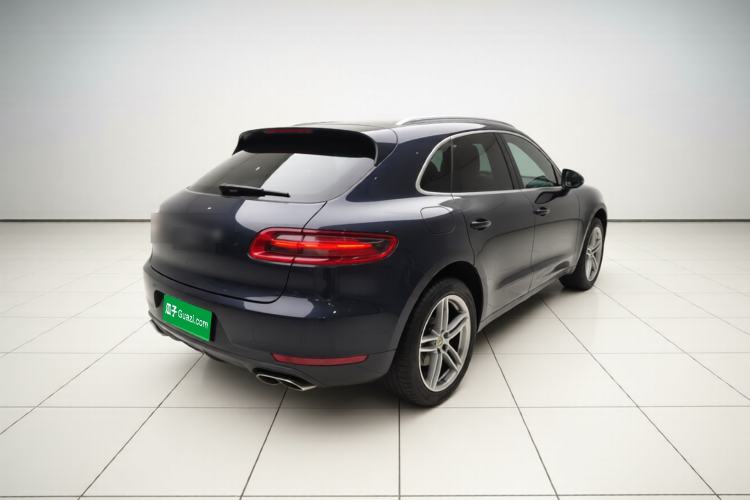Used Porsche Macan 2014 Macan 2.0T Rear Right 45 Deg