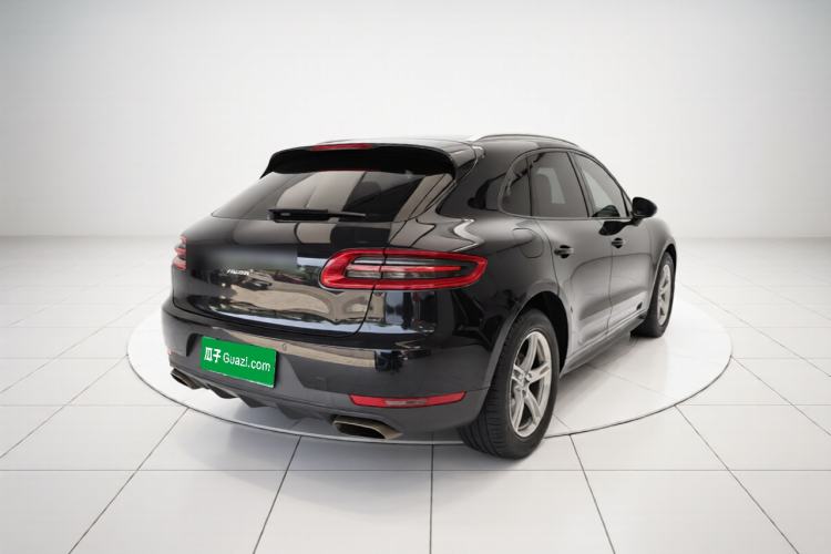Used Porsche Macan 2014 Macan 2.0T Rear Right 45 Deg