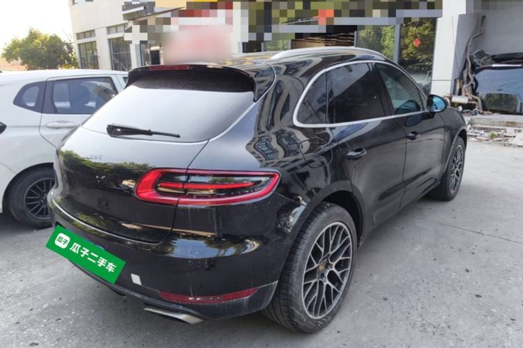 Used Porsche Macan 2014 Macan 2.0T Rear Right 45 Deg