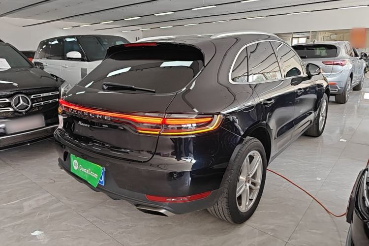 Used Porsche Macan 2014 Macan 2.0T Rear Right 45 Deg