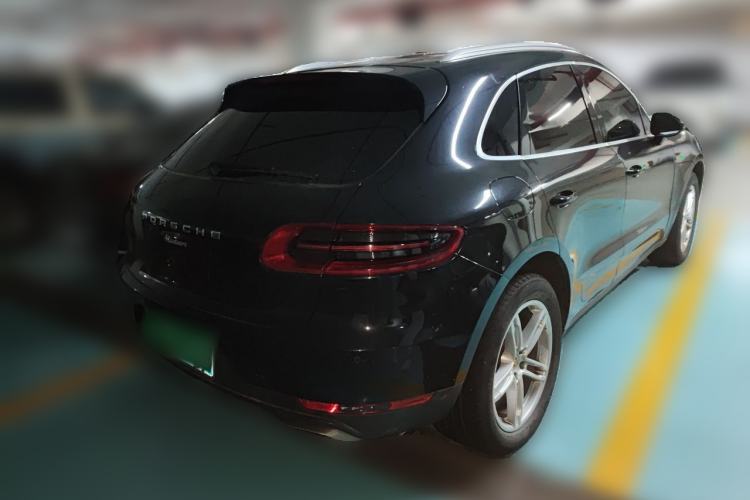 Used Porsche Macan 2014 Macan 2.0T Rear Right 45 Deg