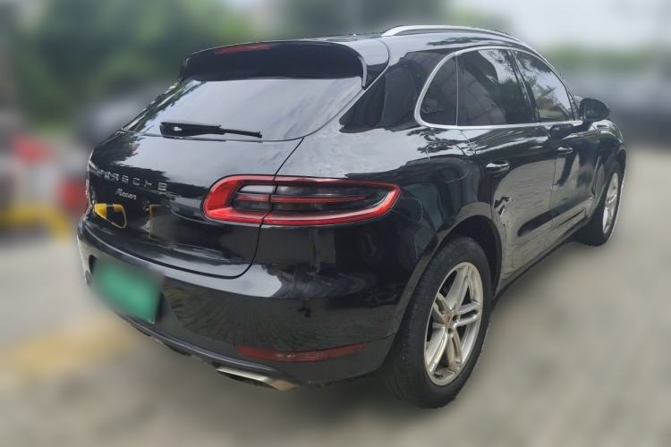 Used Porsche Macan 2014 Macan 2.0T Rear Right 45 Deg