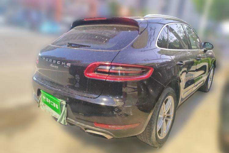 Used Porsche Macan 2014 Macan 2.0T Rear Right 45 Deg