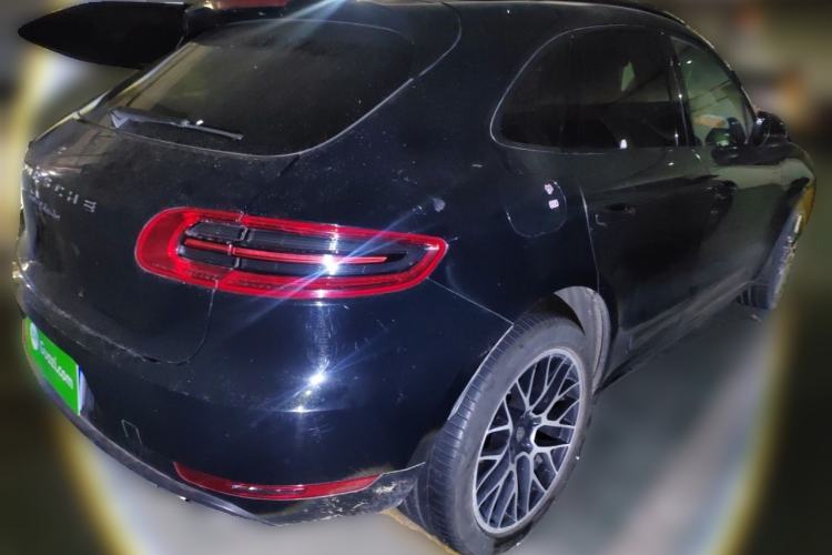 Used Porsche Macan 2014 Macan Turbo 3.6T Rear Right 45 Deg