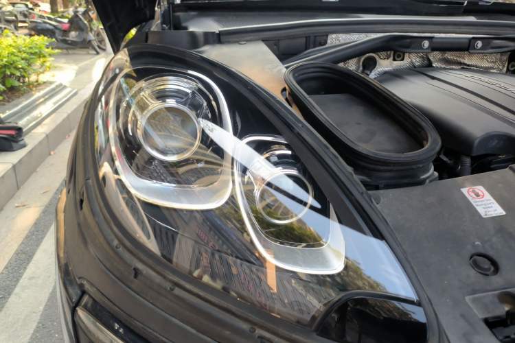Used Porsche Macan 2014 Macan 2.0T Right Front Headlight