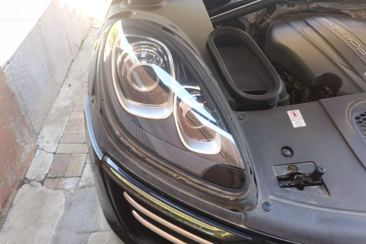 Used Porsche Macan 2014 Macan 2.0T Right Front Headlight