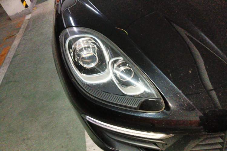 Used Porsche Macan 2014 Macan 2.0T Right Front Headlight