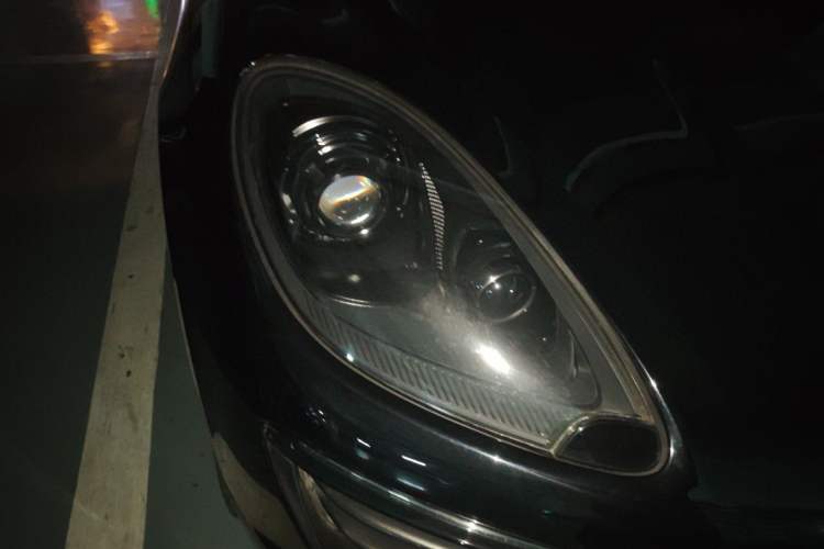 Used Porsche Macan 2014 Macan 2.0T Right Front Headlight
