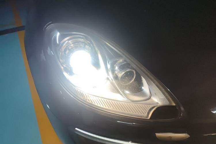 Used Porsche Macan 2014 Macan 2.0T Right Front Headlight