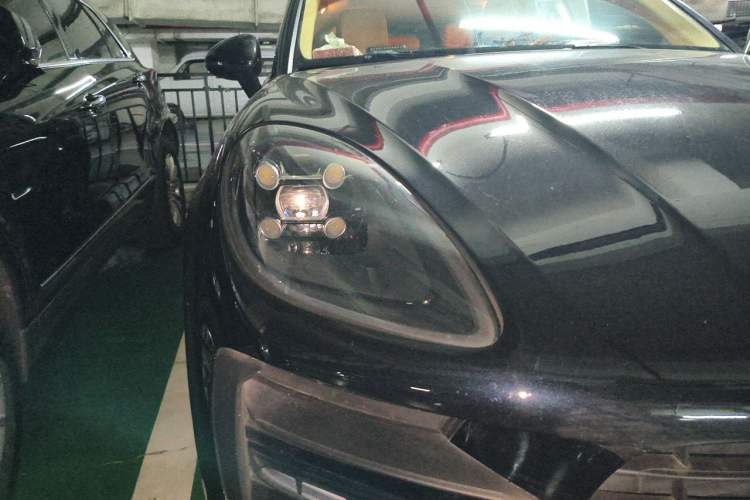 Used Porsche Macan 2014 Macan 2.0T Right Front Headlight