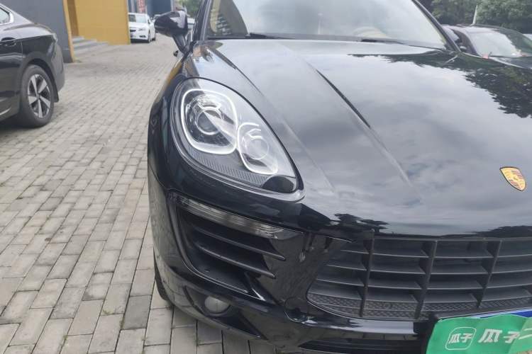 Used Porsche Macan 2014 Macan 2.0T Right Front Headlight