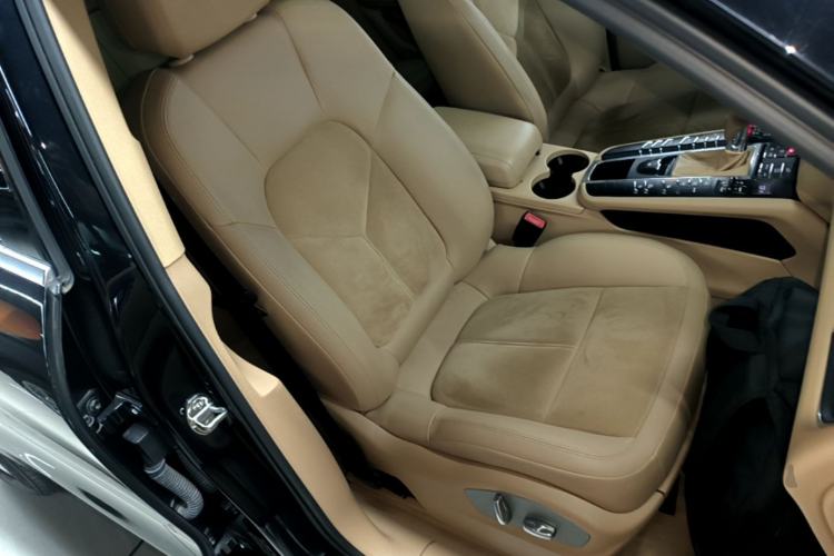 Used Porsche Macan 2014 Macan 2.0T Right Front Seat