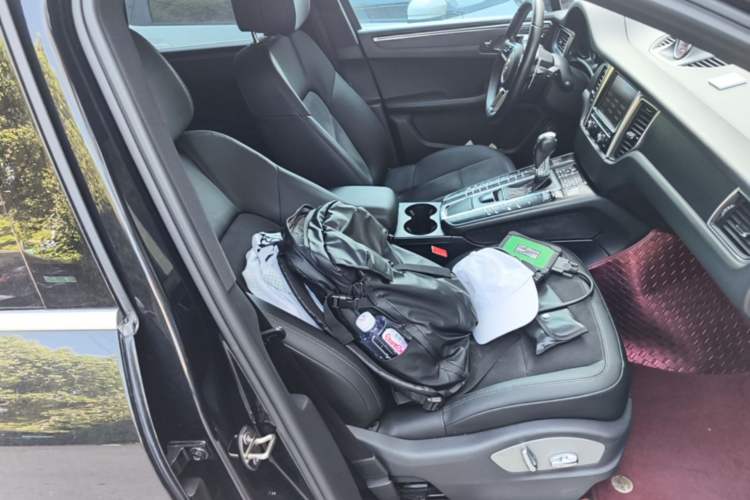 Used Porsche Macan 2014 Macan 2.0T Right Front Seat